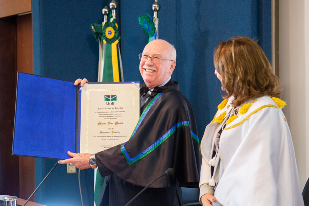 Em maio de 2019 o Professor Onildo Marini recebeu o título de professor emérito da UnB.